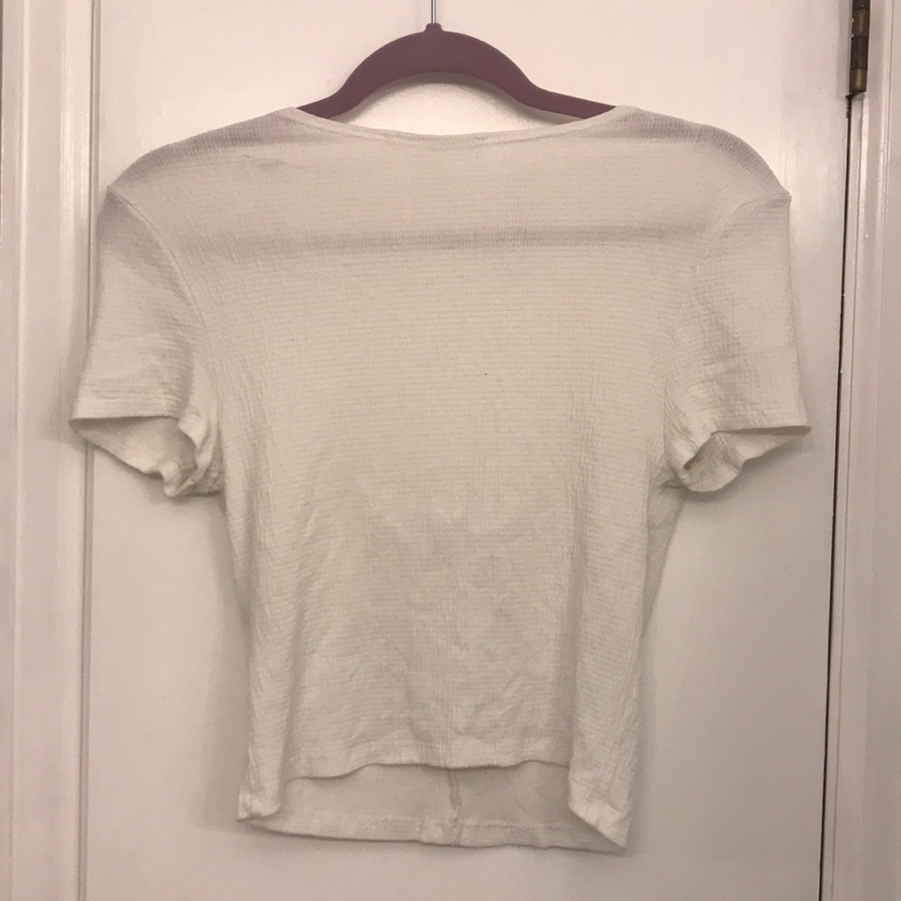 white crop top - Picture 4 of 4